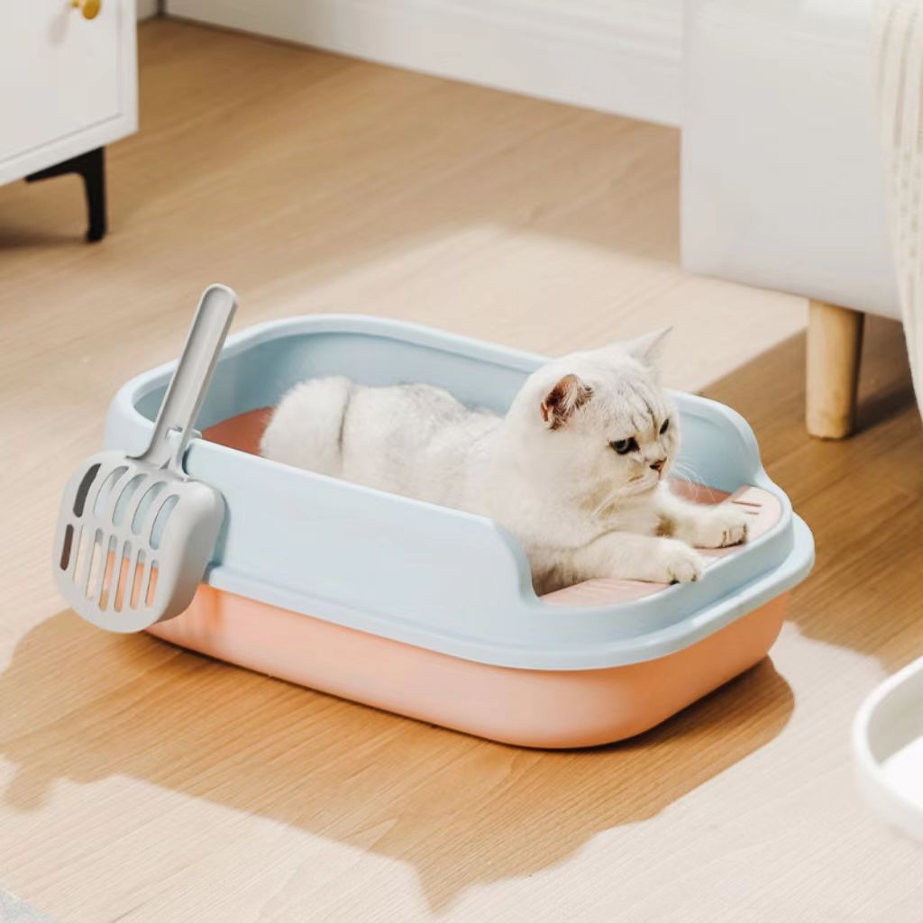 Semi-enclosed large-sized cat litter box (with enhanced thickness to prevent spillage), cat toilet, cat litter pet supplies (wholesale), cat sand tray with scoop included.