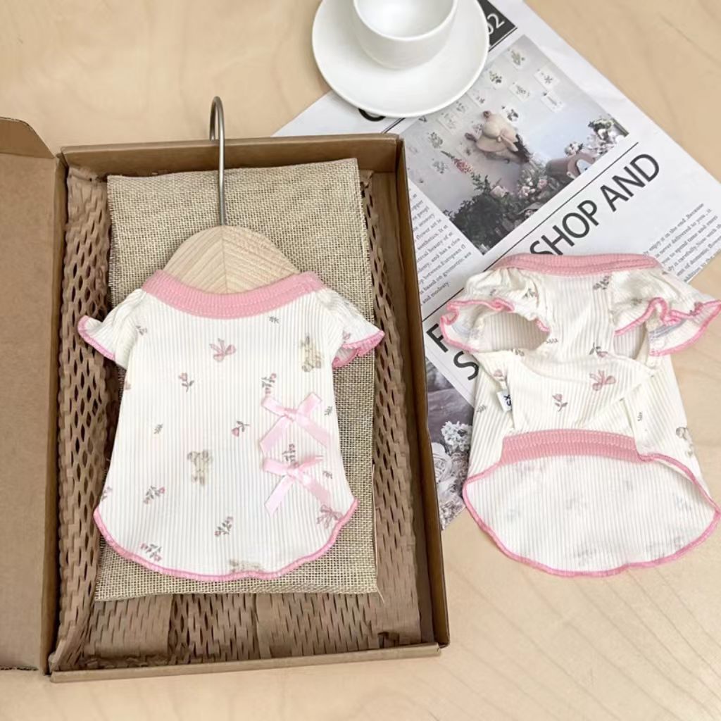 Spring and summer pet dog and cat air-conditioned home wear vest/T-shirt to prevent shedding, bubble sleeves, cotton base layer.