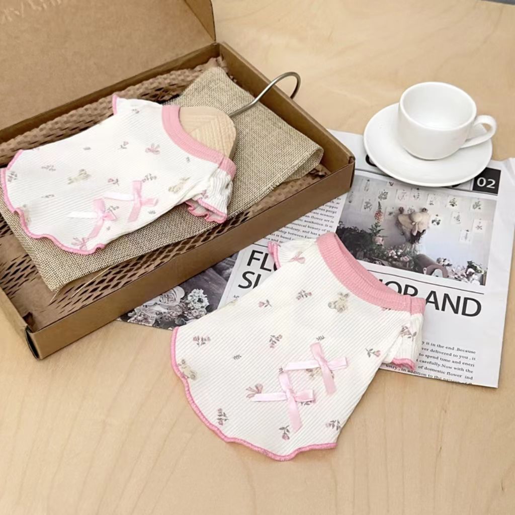 Spring and summer pet dog and cat air-conditioned home wear vest/T-shirt to prevent shedding, bubble sleeves, cotton base layer.