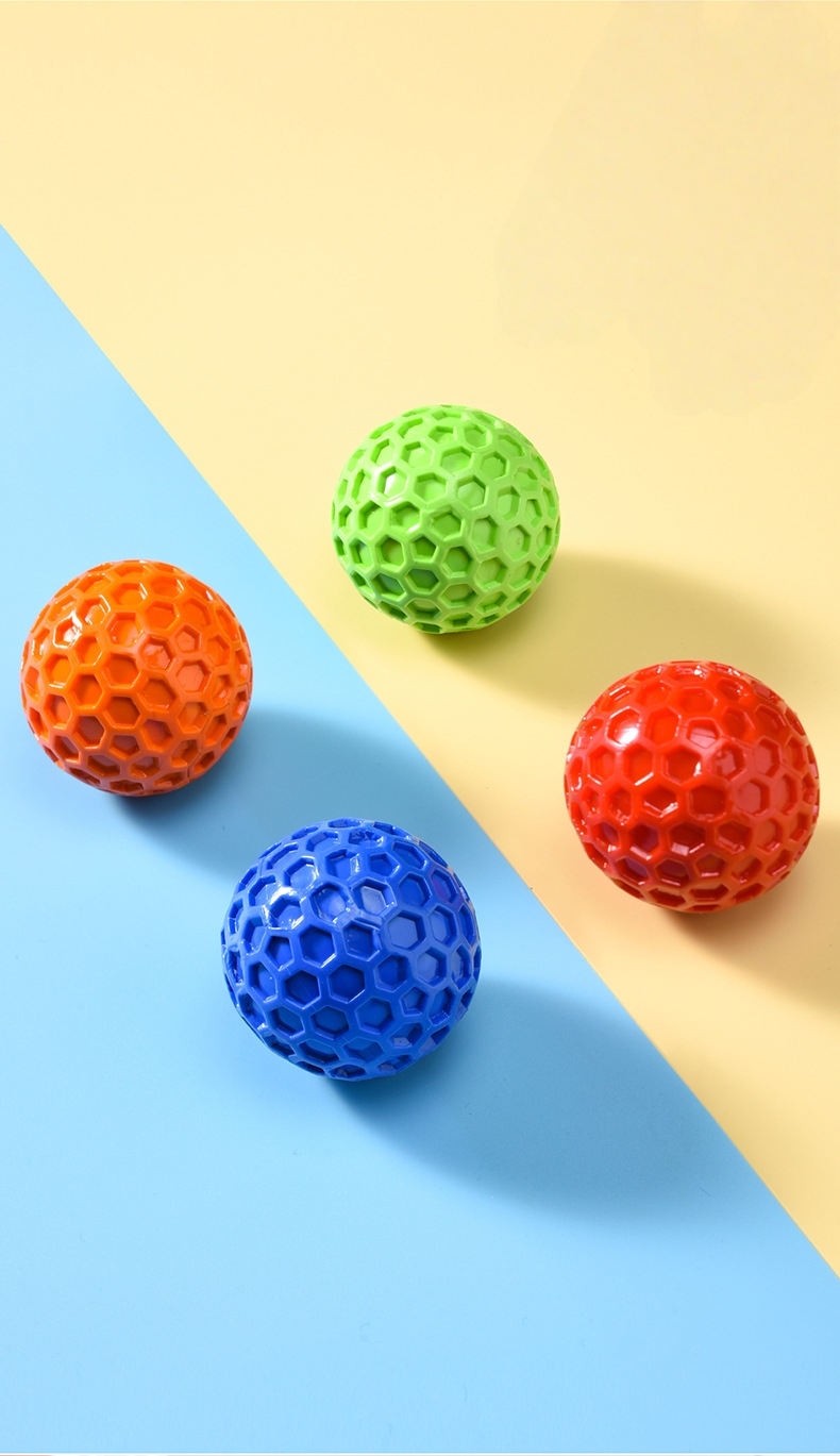 Aisenka Honeycomb Sound Ball (Dog Toy Ball, Sound-Producing, Durable, Chew-Resistant, Teeth-Grinding, Entertainment-Providing Pet Toy)